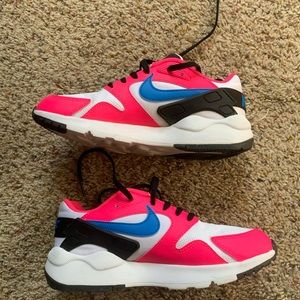 Nike LD Victory Youth Shoes (Size 5Y)